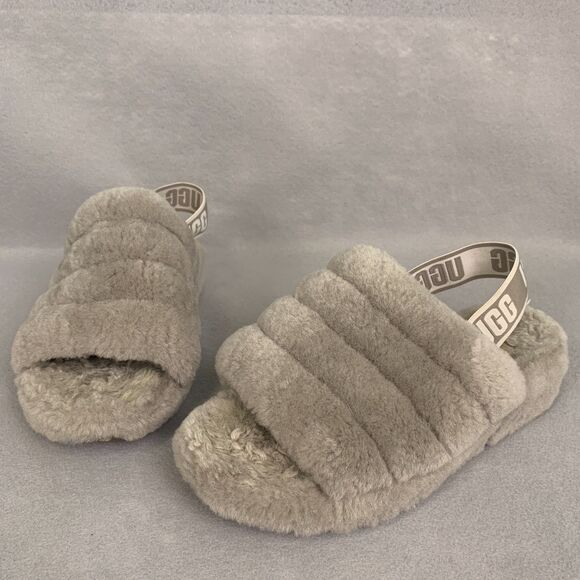 UGG Fluff Yeah Slide Sandals Size 8 Gray Shearling Fuzzy Slippers Cozy Comfort - Picture 1 of 5